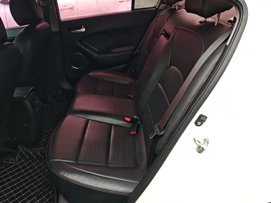 Kia K3 2017 1.6L Automatic 15th Anniversary Special GLS фото 17