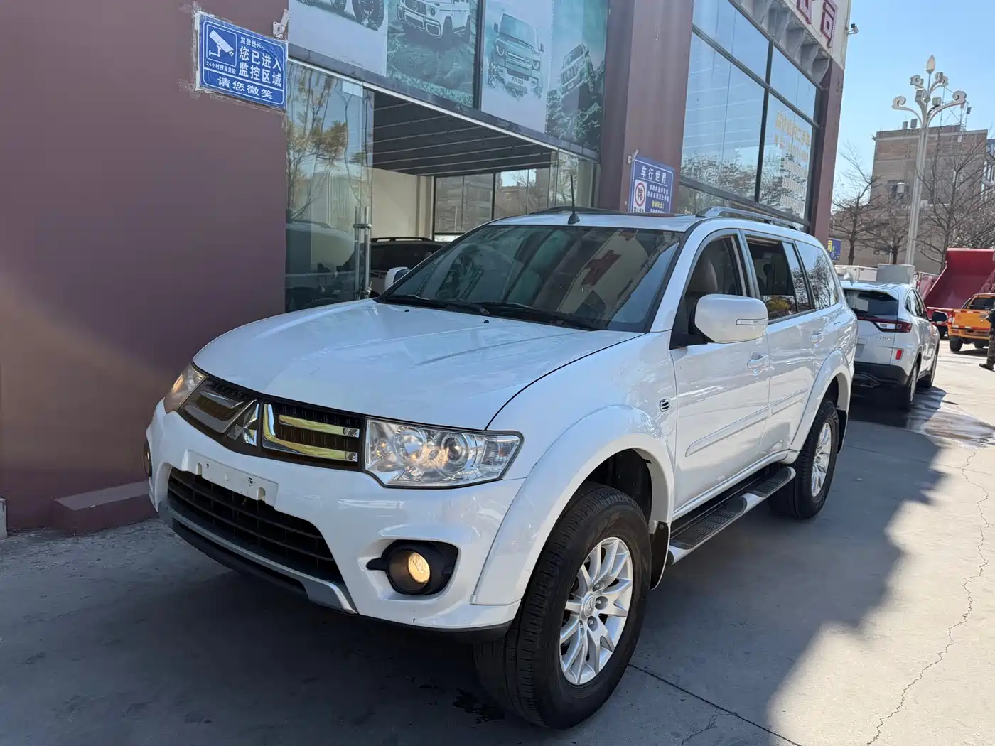 Mitsubishi Pajero Sport 2013 3.0L Automatic 2WD Luxury