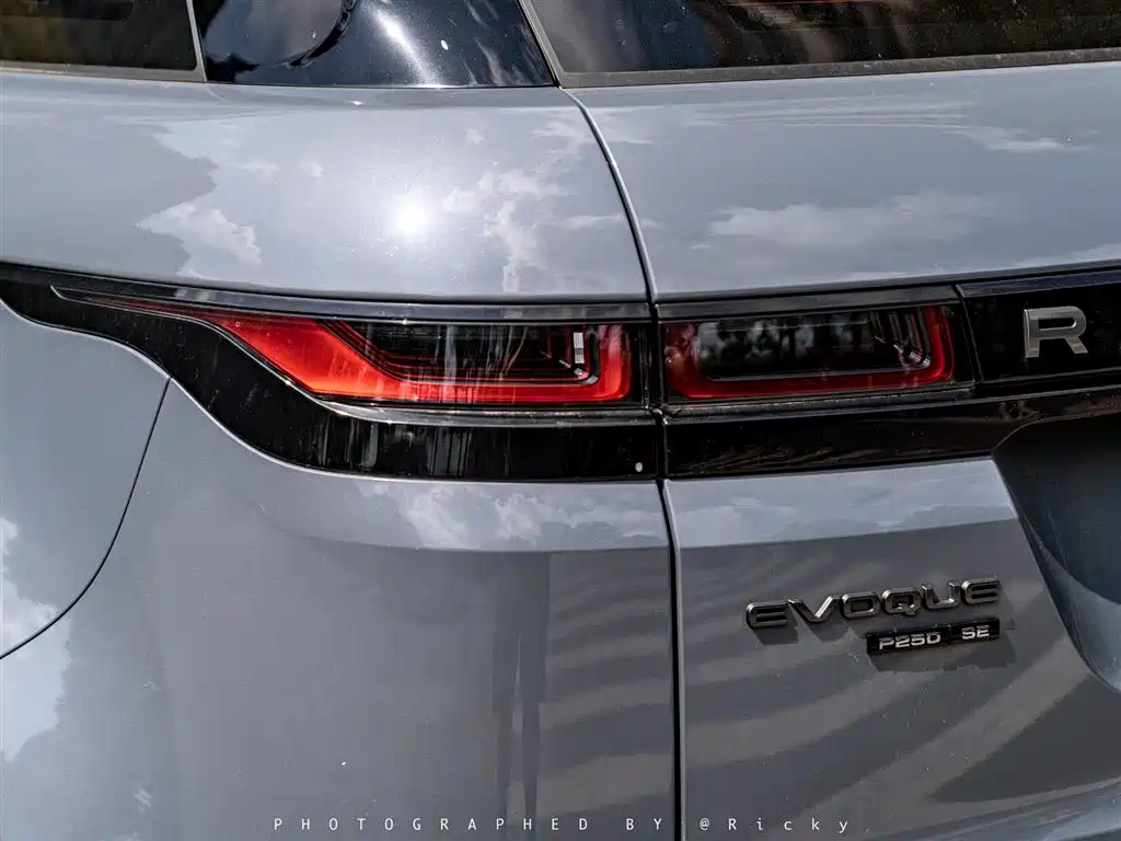 Land Rover Range Rover Evoque 2020 249PS R-DYNAMIC SE Sport Tech Edition фото 11