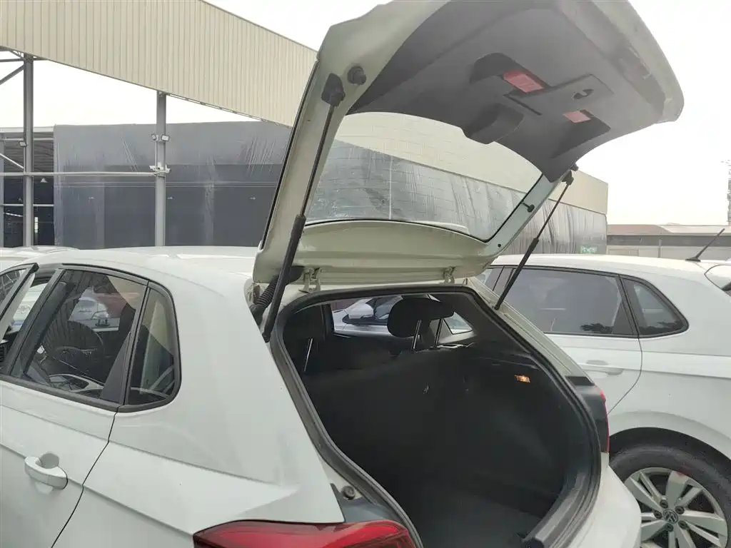 Volkswagen Polo 2023 Facelift Plus 1.5L Auto Joyful Living Edition фото 19