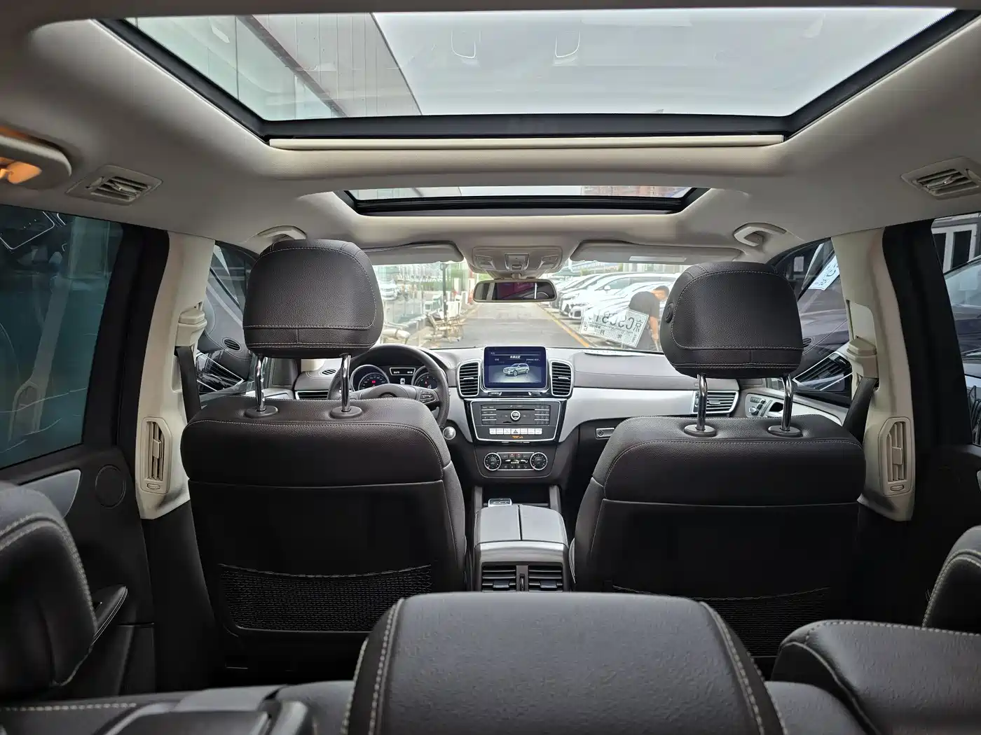 Mercedes-Benz GLS 2018 Facelift GLS 320 4MATIC фото 14