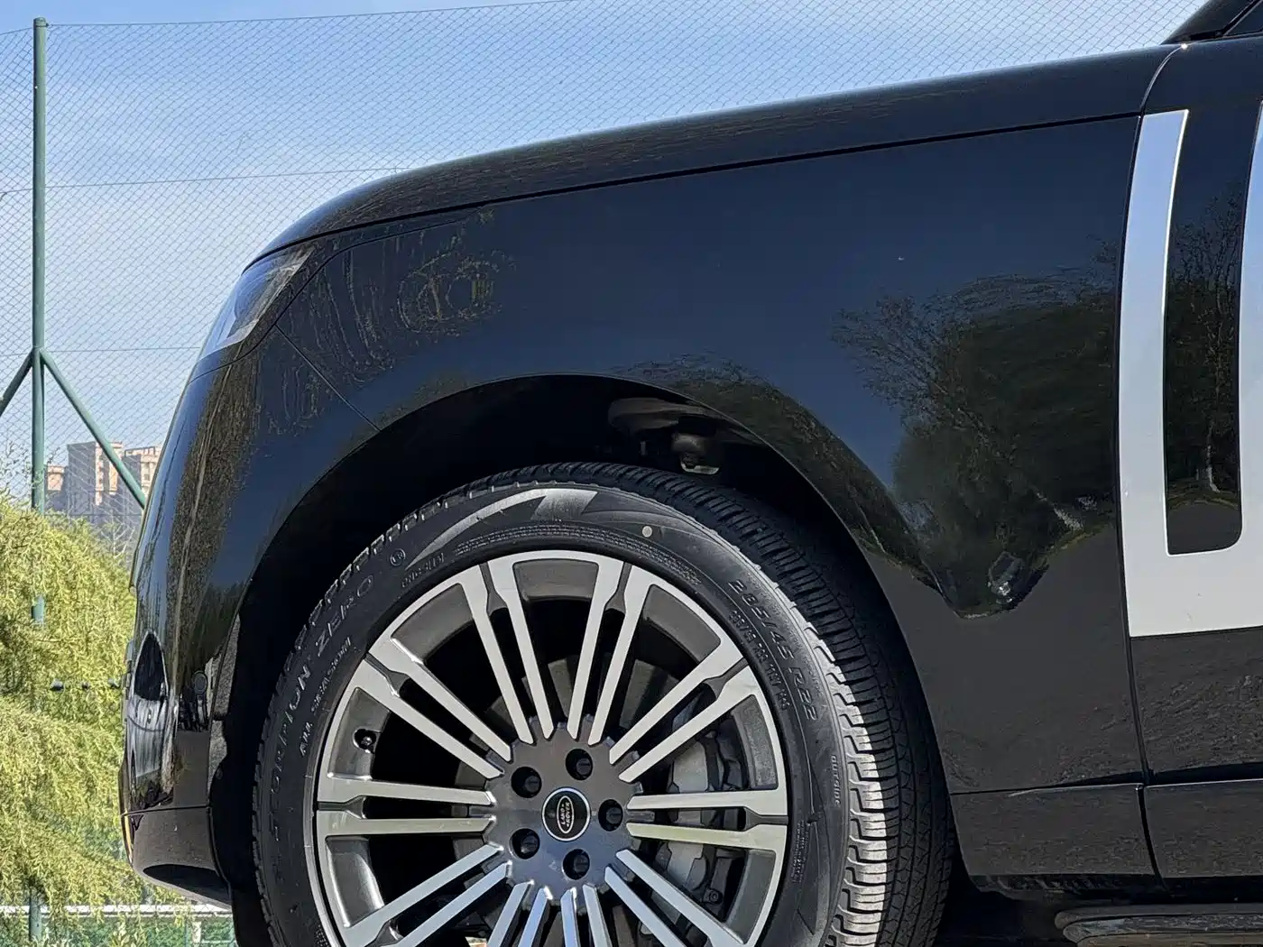 Land Rover Range Rover 2024 3.0 L6 400PS Genesis Extended фото 7
