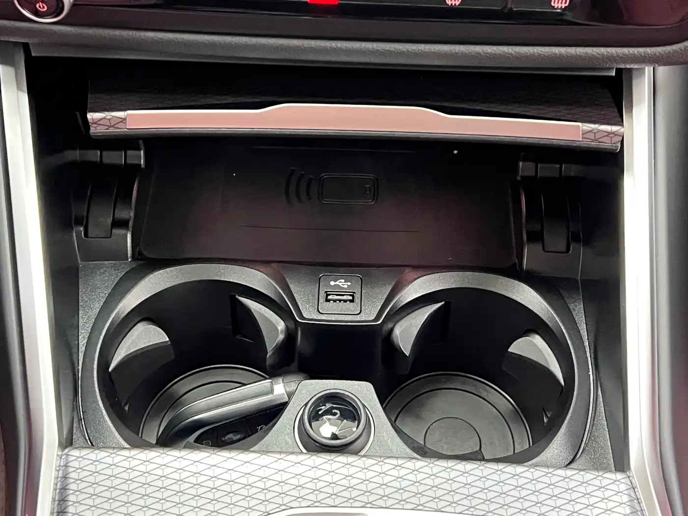 BMW i3 2024 eDrive 40 L Night Sport Package фото 27