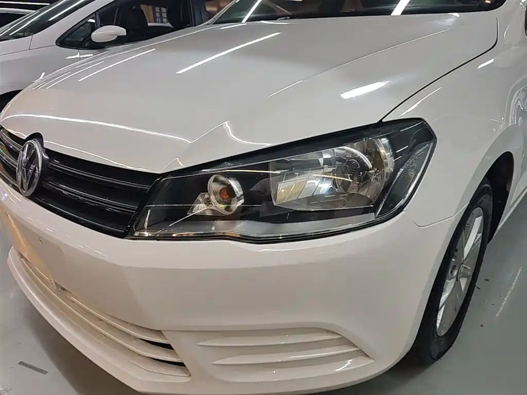 Volkswagen Jetta 2015 Value Edition 1.6L Manual Fashion фото 24