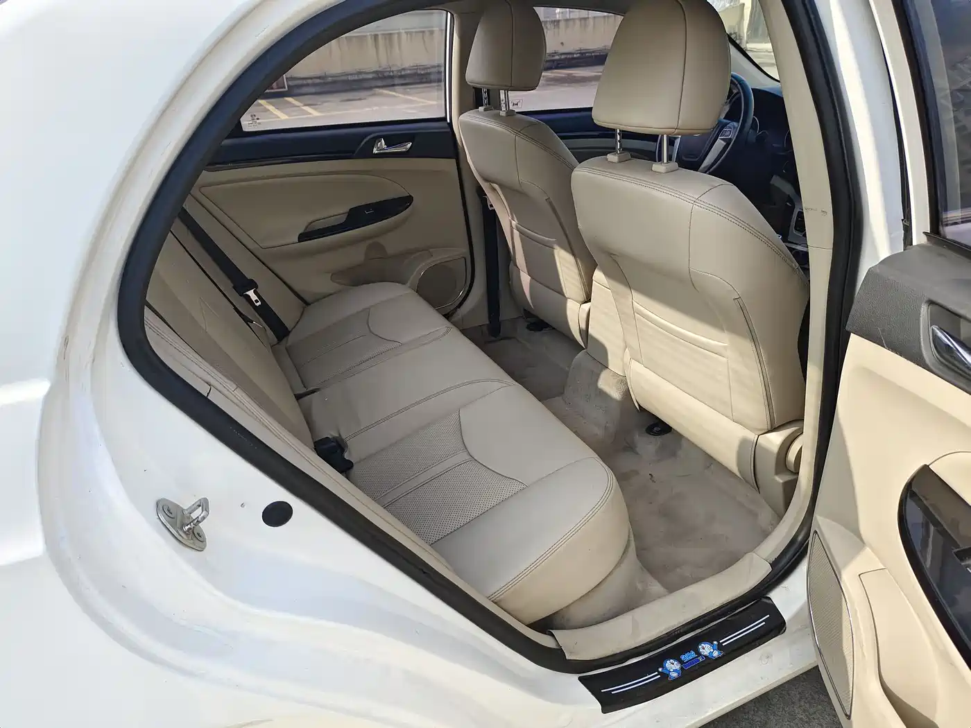 BYD E5