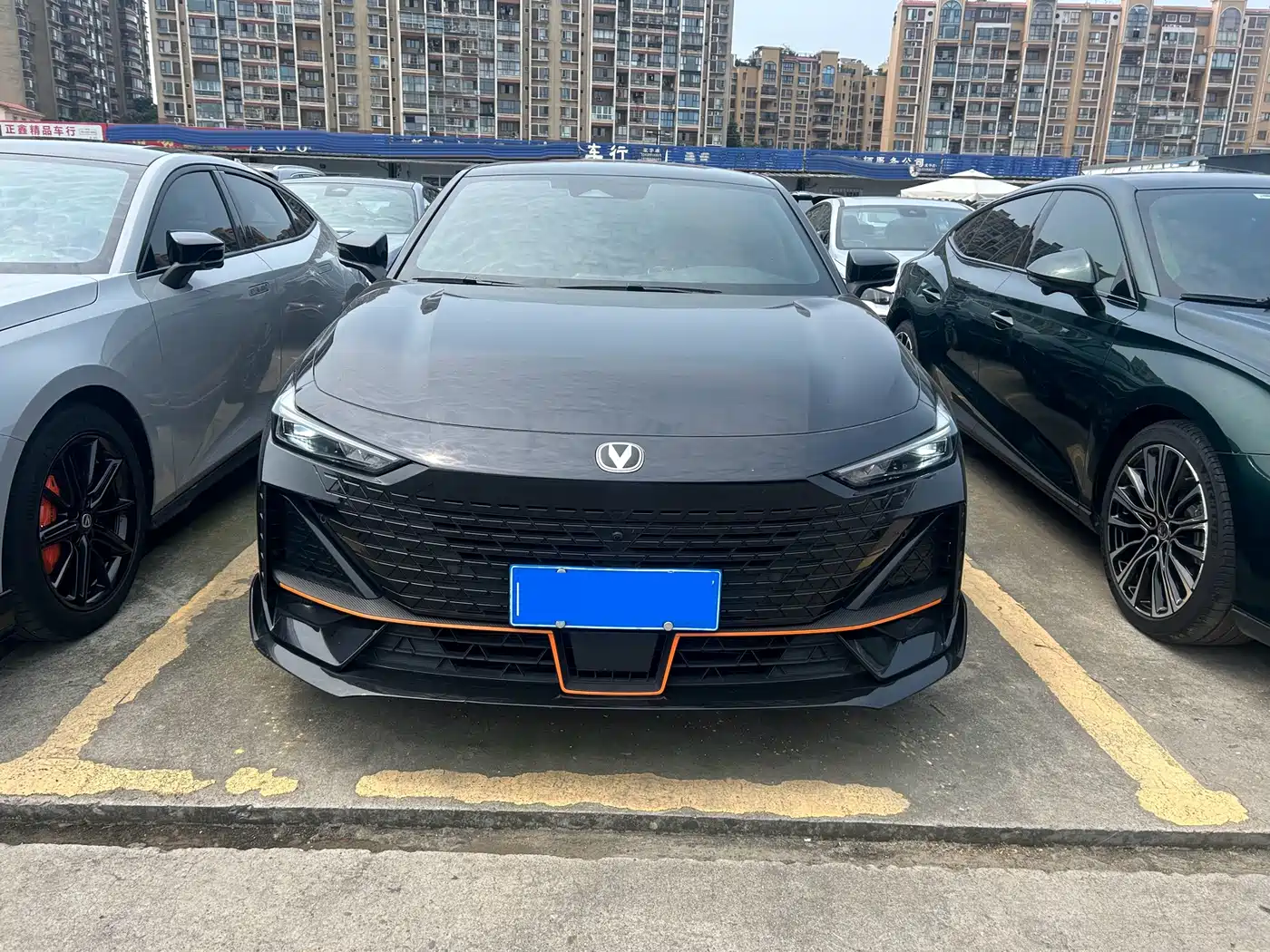 CHANGAN UNI V