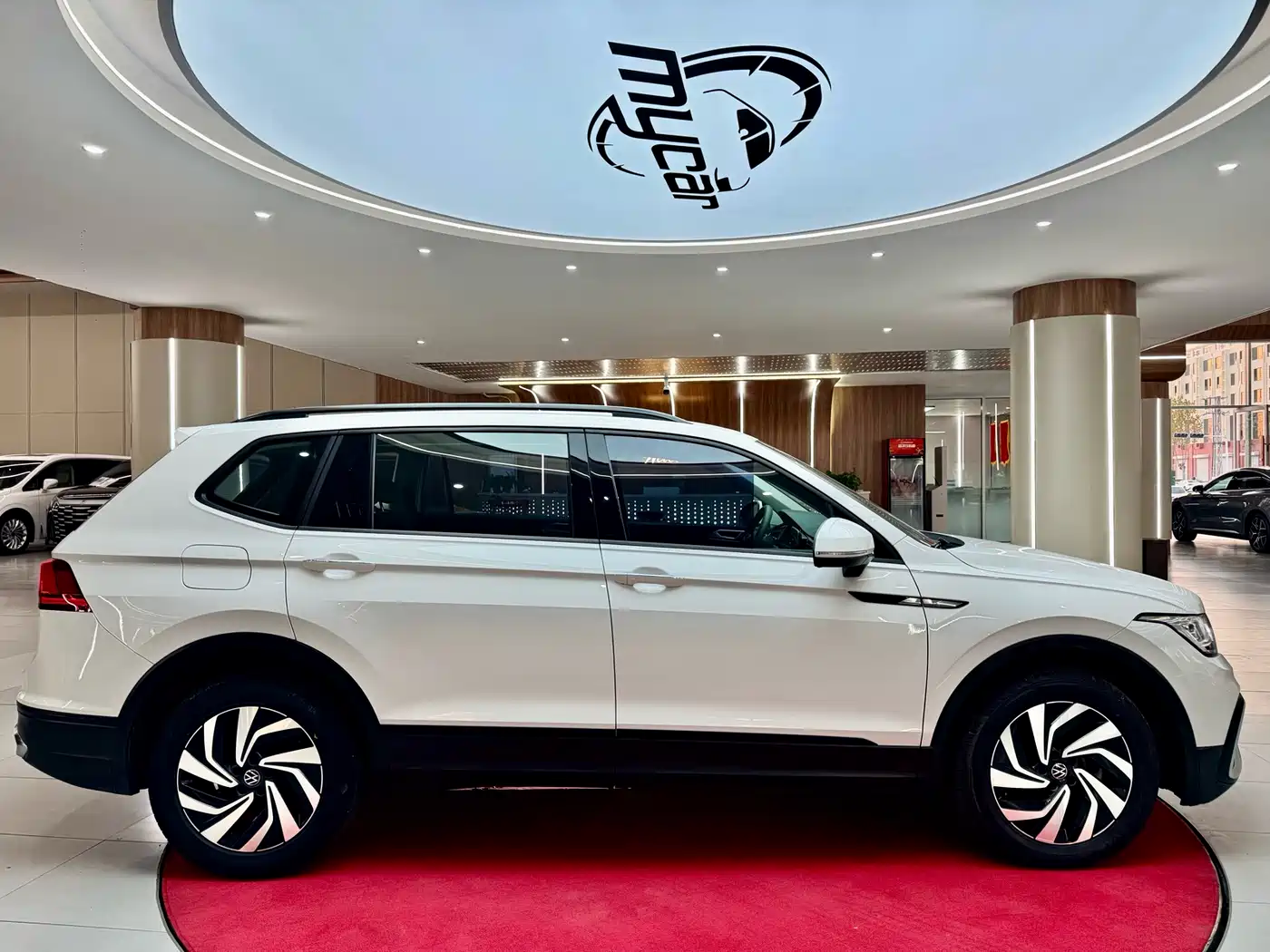 Volkswagen Tiguan L 2022 330TSI Automatic 2WD Comfort Edition фото 4