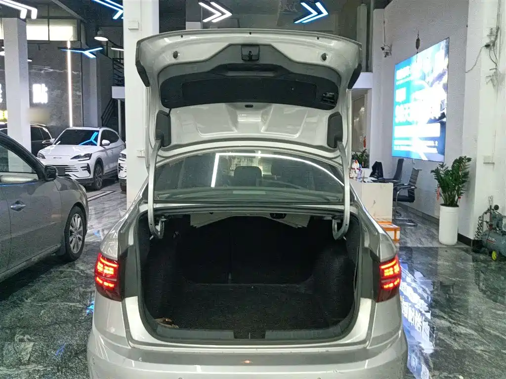 Volkswagen Sagitar 2019 280TSI DSG Comfort Edition China VI фото 19