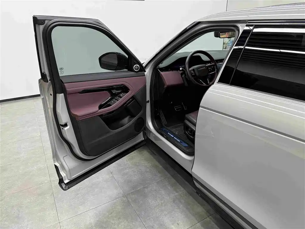 Photo 5 - Land Rover Range Rover Evoque