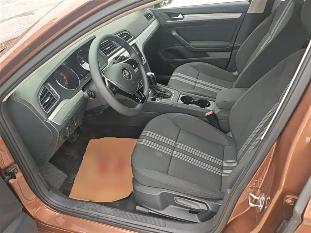 Volkswagen Lamando 2017 230TSI DSG Trend Edition фото 14