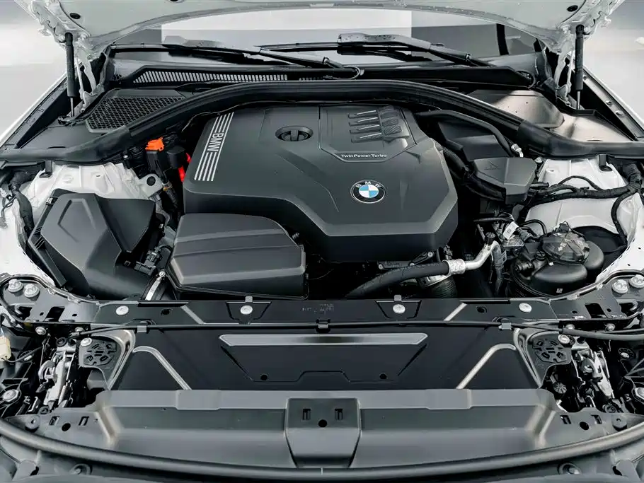 صورة 24 - BMW 3 Series