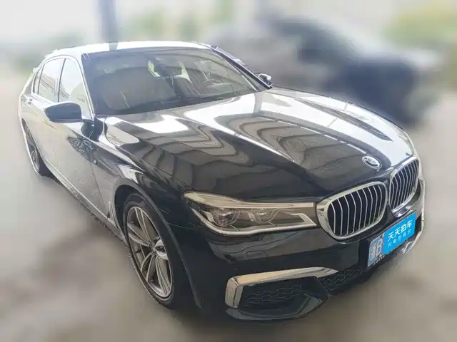 BMW 7 Series 2016 730Li Luxury — фото 3