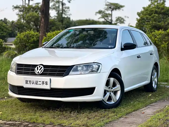  Volkswagen Lavida Tour 2013 1.6L Automatic Trend Style