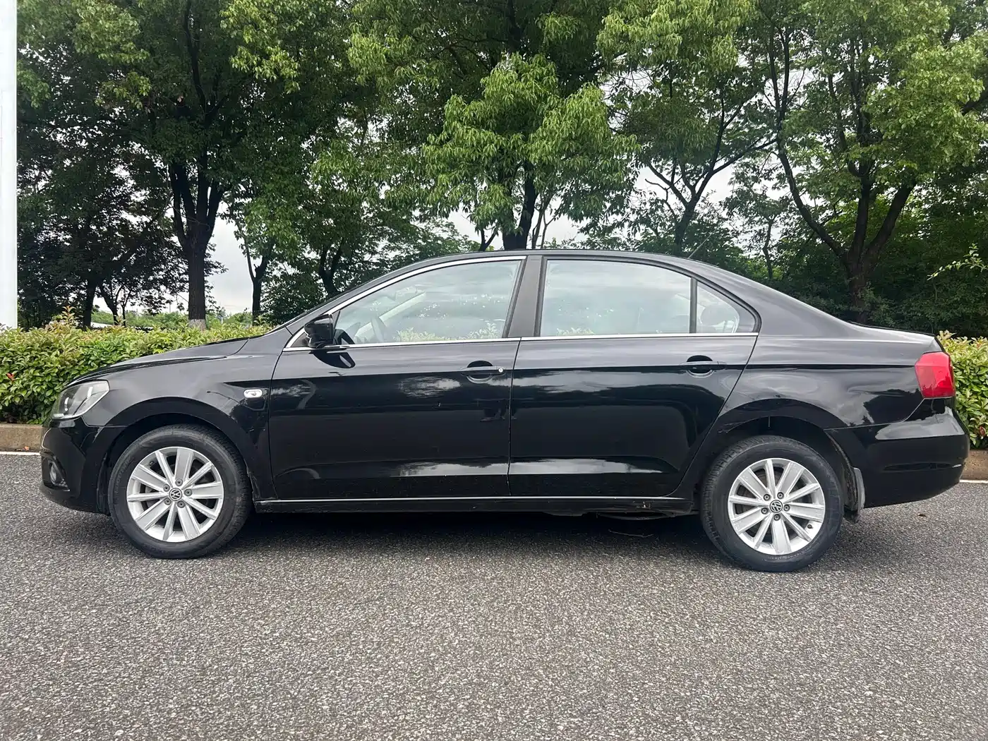 Volkswagen Jetta 2013 1.6L Manual Comfort фото 3