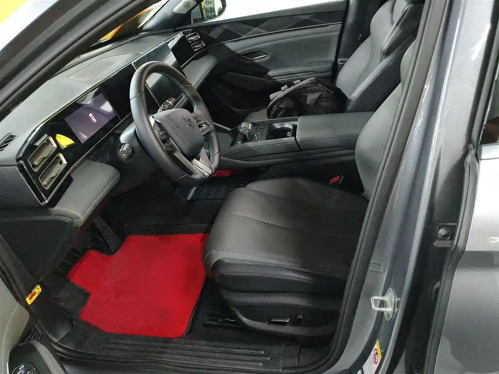 BYD Qin L 2024 DM-i 120KM Superior Edition фото 11
