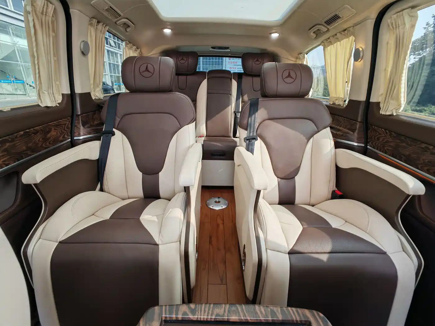 Mercedes-Benz V-Class 2018 V 260 Navigator Edition China VI фото 23
