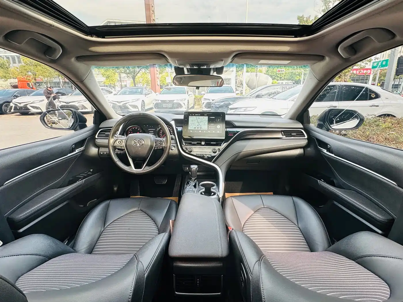 Toyota Camry 2022 2.0S Knight Edition фото 19