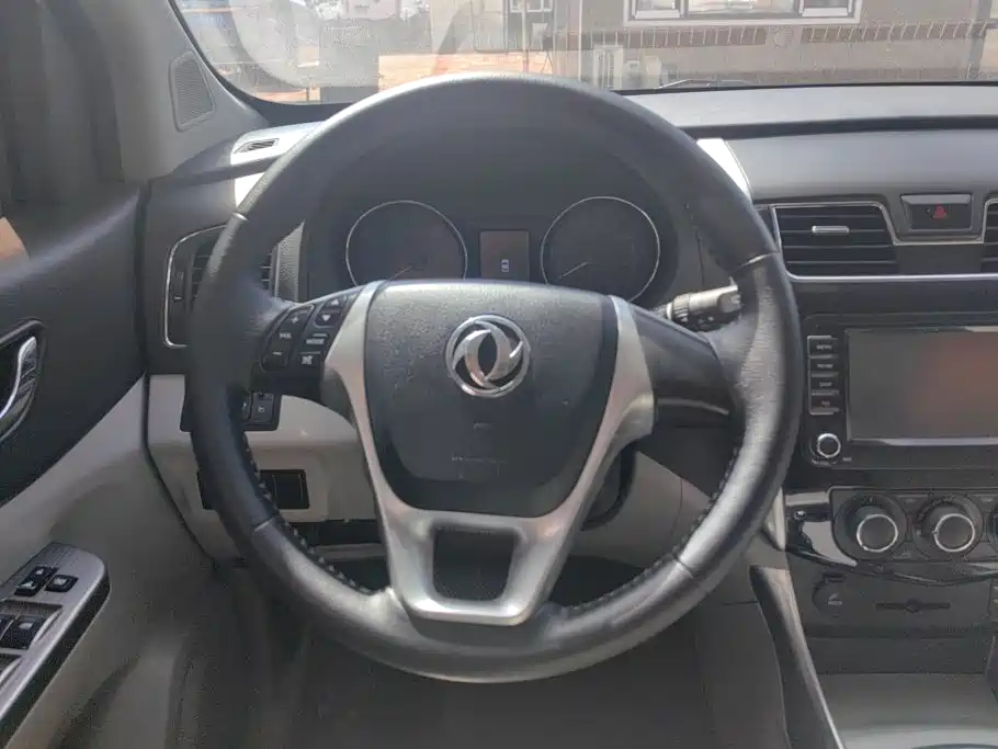 Dongfeng Fengxing Fengxing S500 2018 2017 1.5L Manual Luxury
