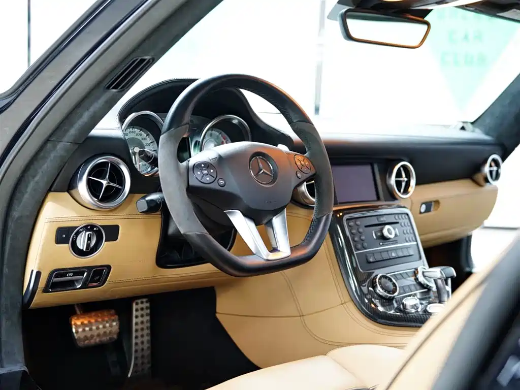 Mercedes-Benz SLS AMG 2011 SLS AMG фото 23