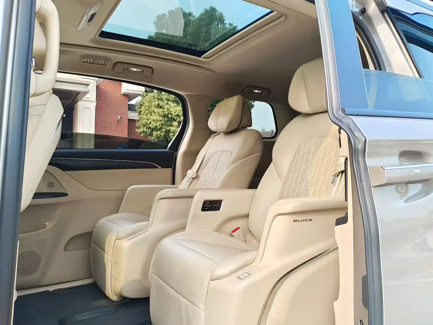 Buick GL8 2022 ES Landmark 653T Smart Luxury фото 5