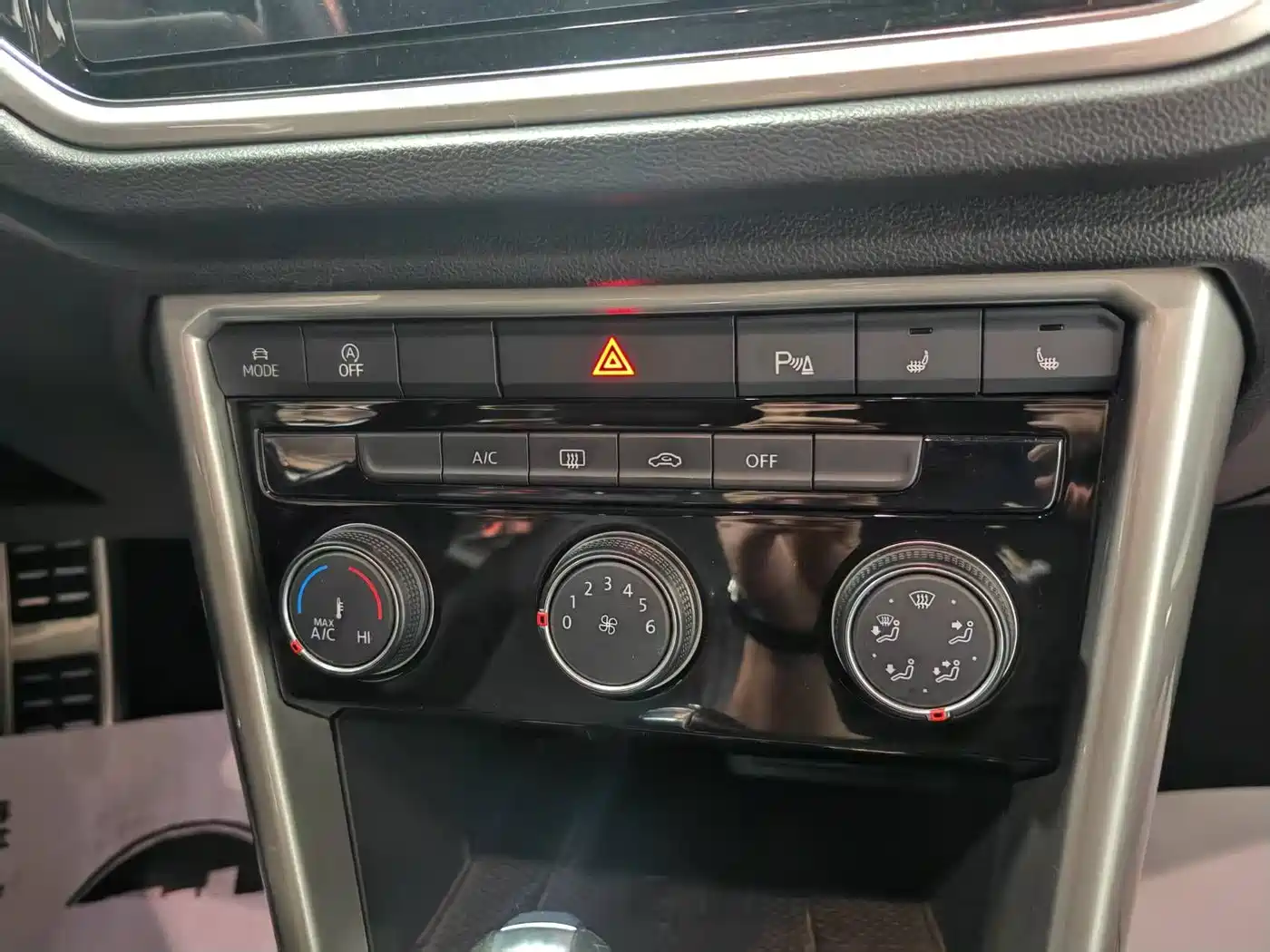 Volkswagen T-ROC 2022 280TSI DSG 2WD R-Line Pro PLUS фото 27