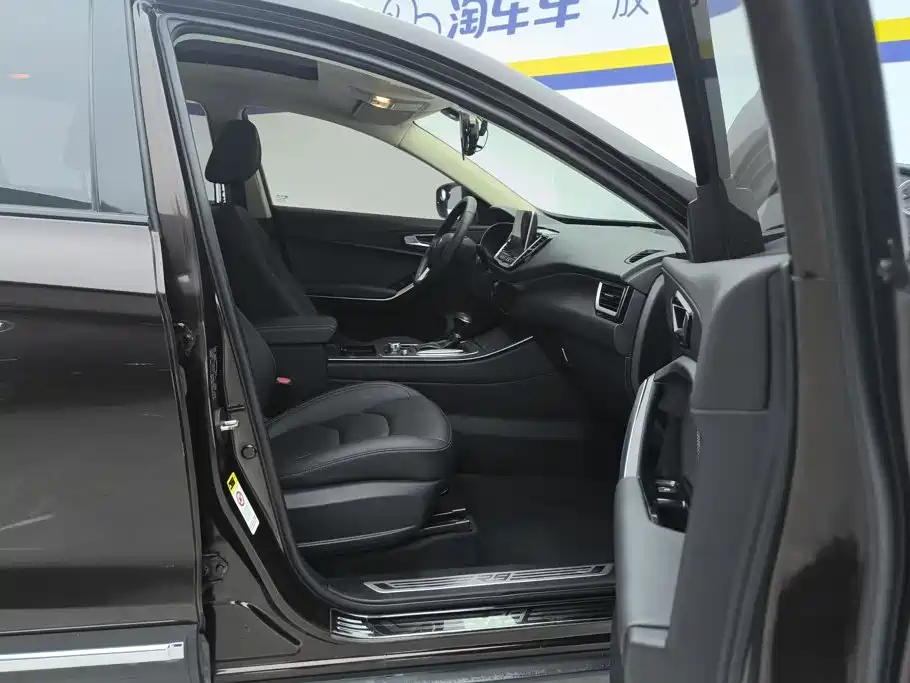 FAW Senya R9 2018 2018 1.2T Automatic Luxury Smart Premium