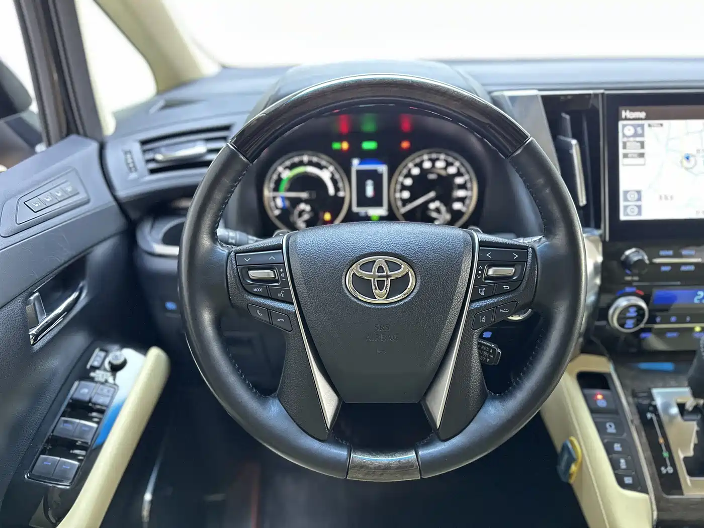 Toyota Alphard 2021 Hybrid 2.5L Ultimate фото 22