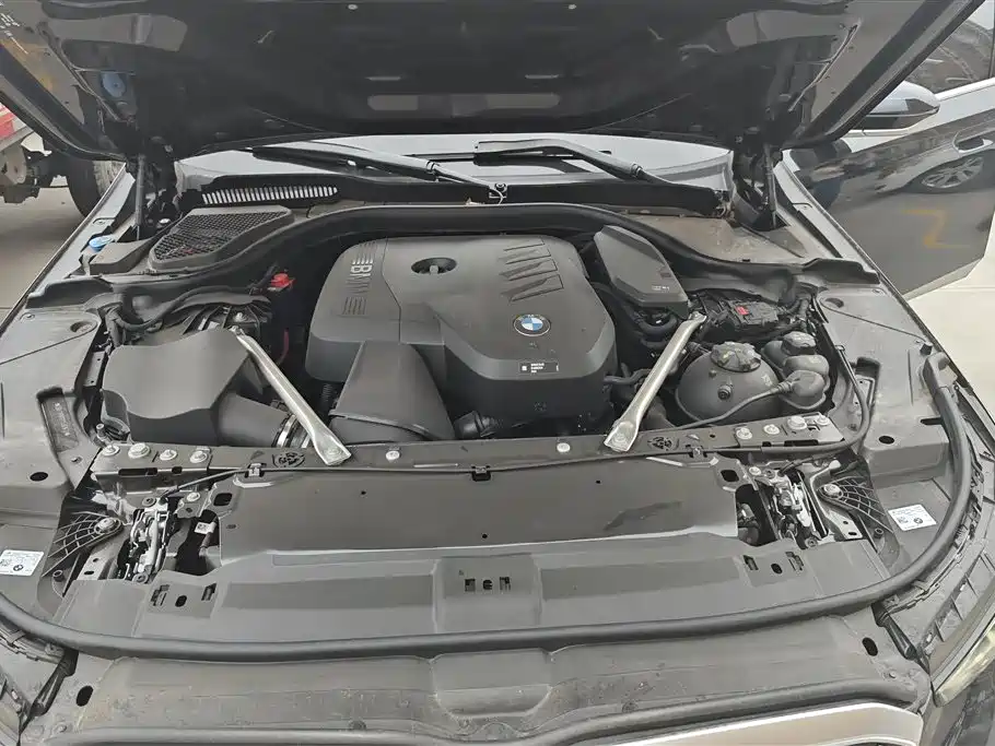 BMW 5 Series 2025 525Li M Sport Package фото 10