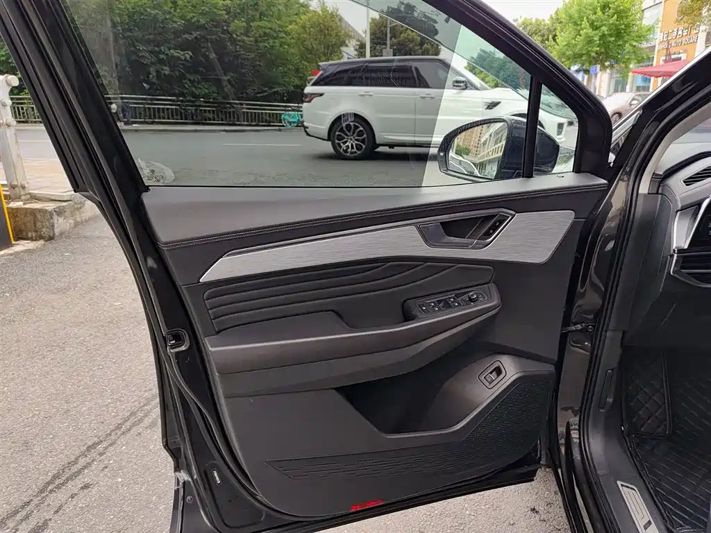 Volkswagen Talagon 2022 380TSI 4WD Luxury Premium Pro Edition 6-seater фото 6