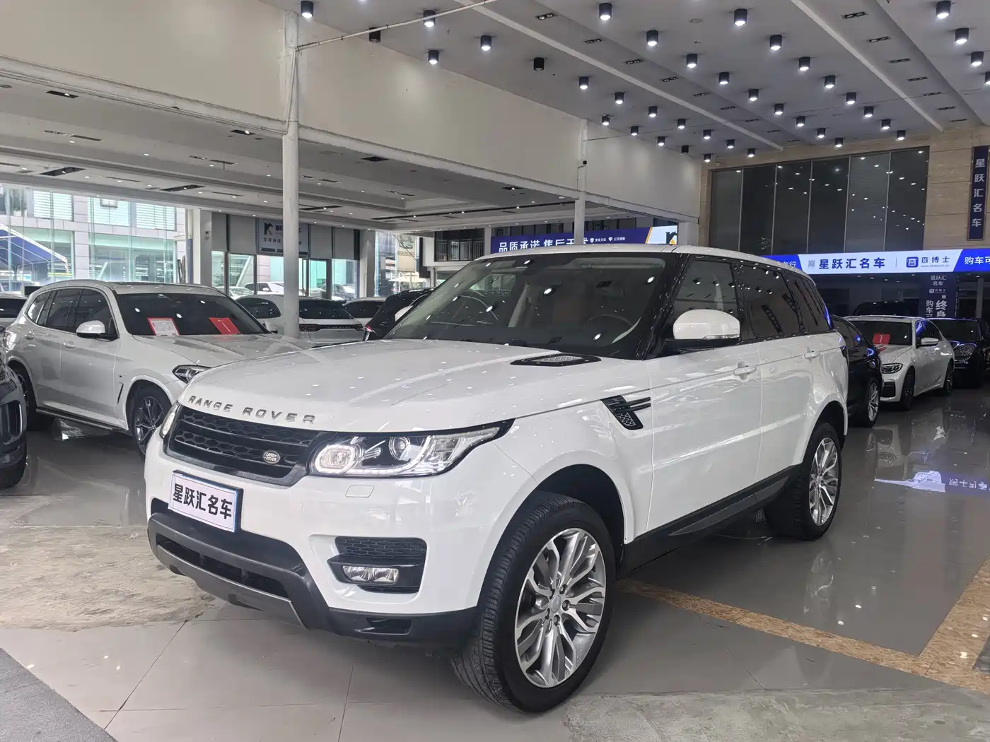 Land Rover Range Rover Sport 2016 Model 3.0 SDV6 HSE DYNAMIC
