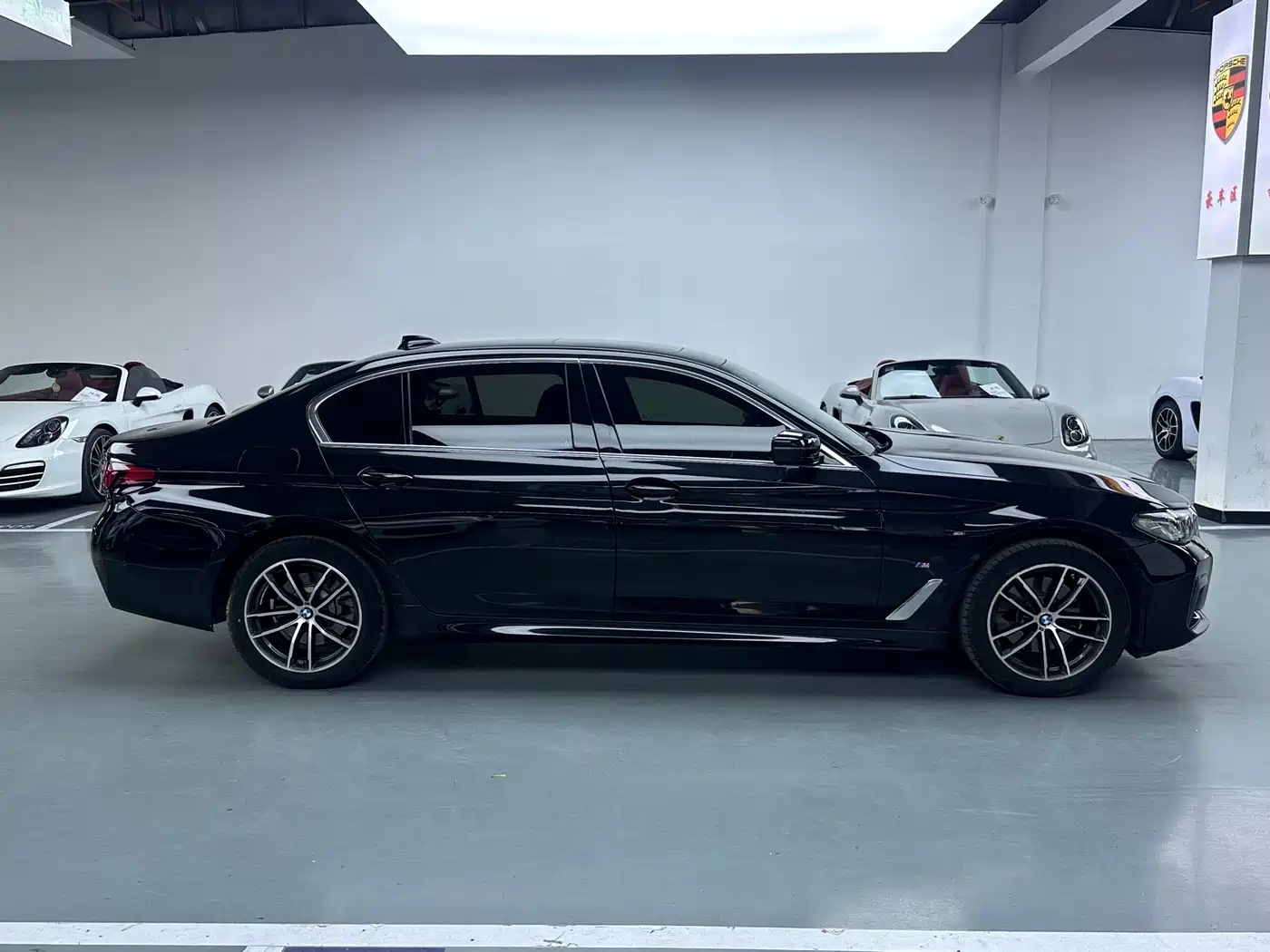 BMW 5 Series 2020 525Li M Sport Package фото 5