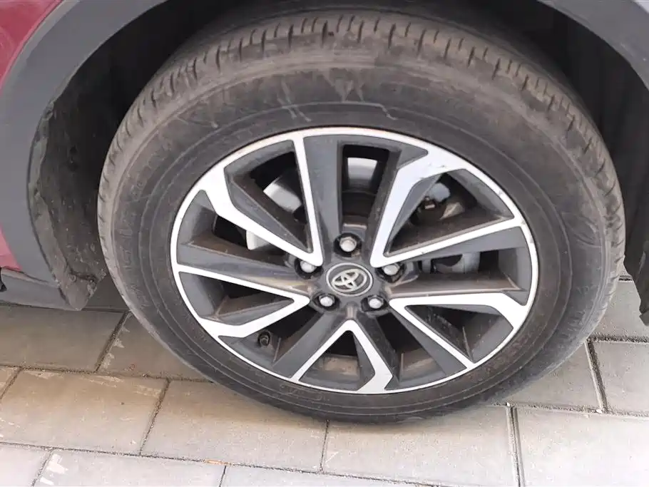 Toyota IZOA 2021 2.0L Yichi Edition фото 6