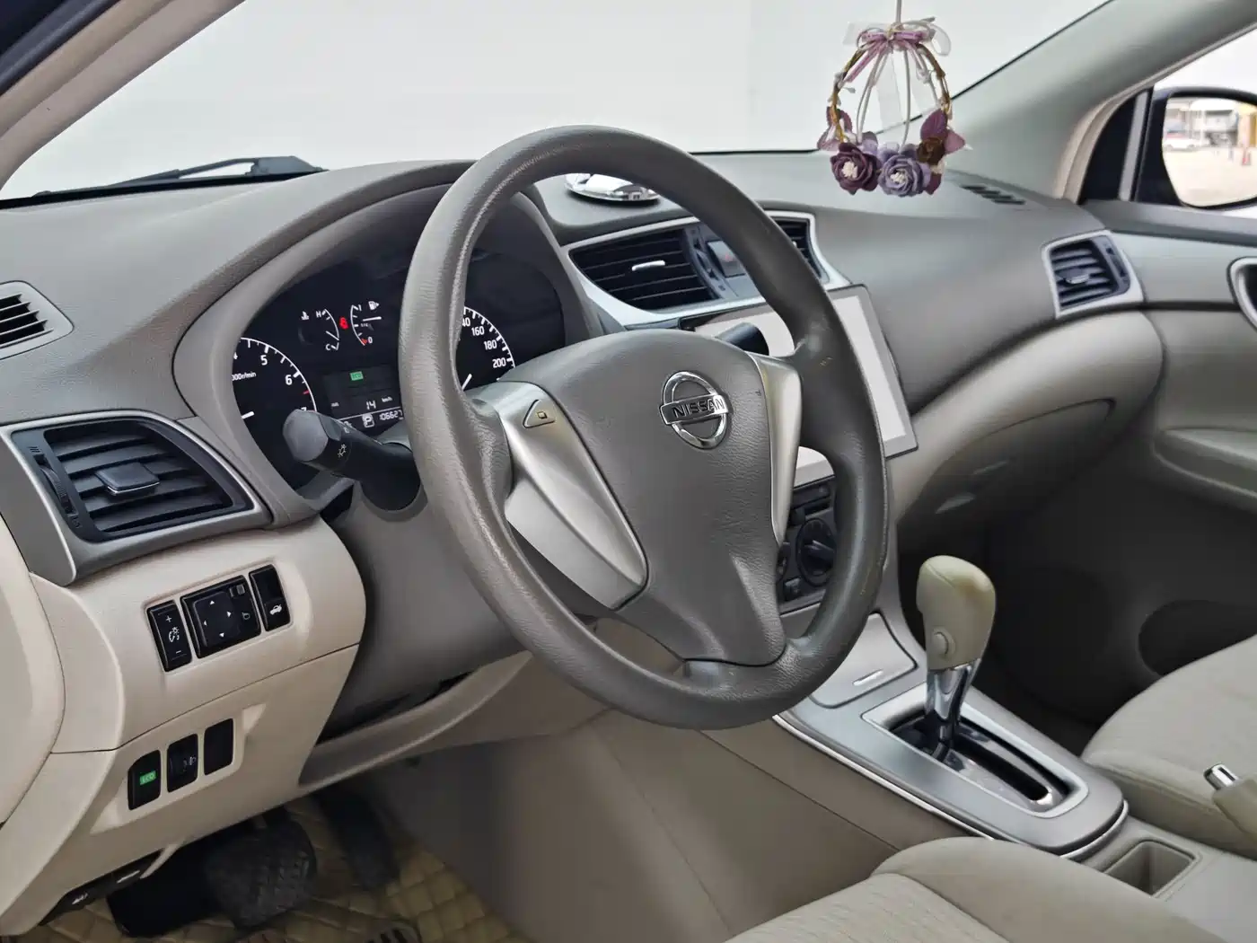 Nissan Sylphy 2013 2012 1.6XE CVT Comfort Edition