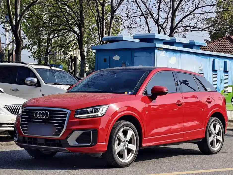 Audi Q2L 2021 35 TFSI Fashion Elegance