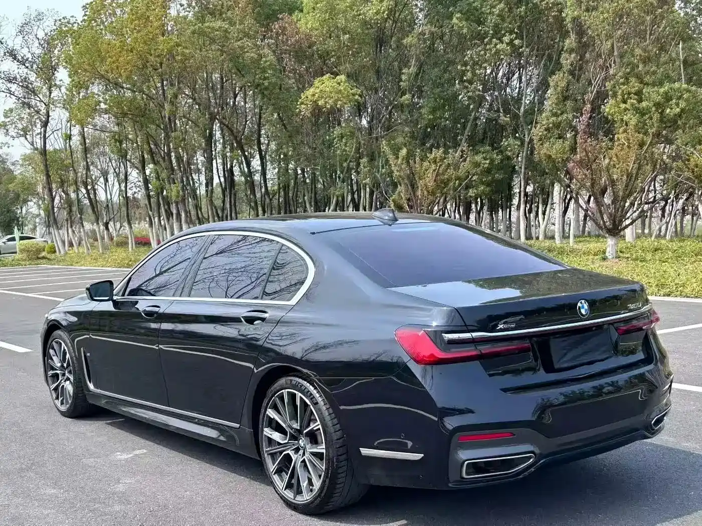 Photo 5 - BMW 7 Series