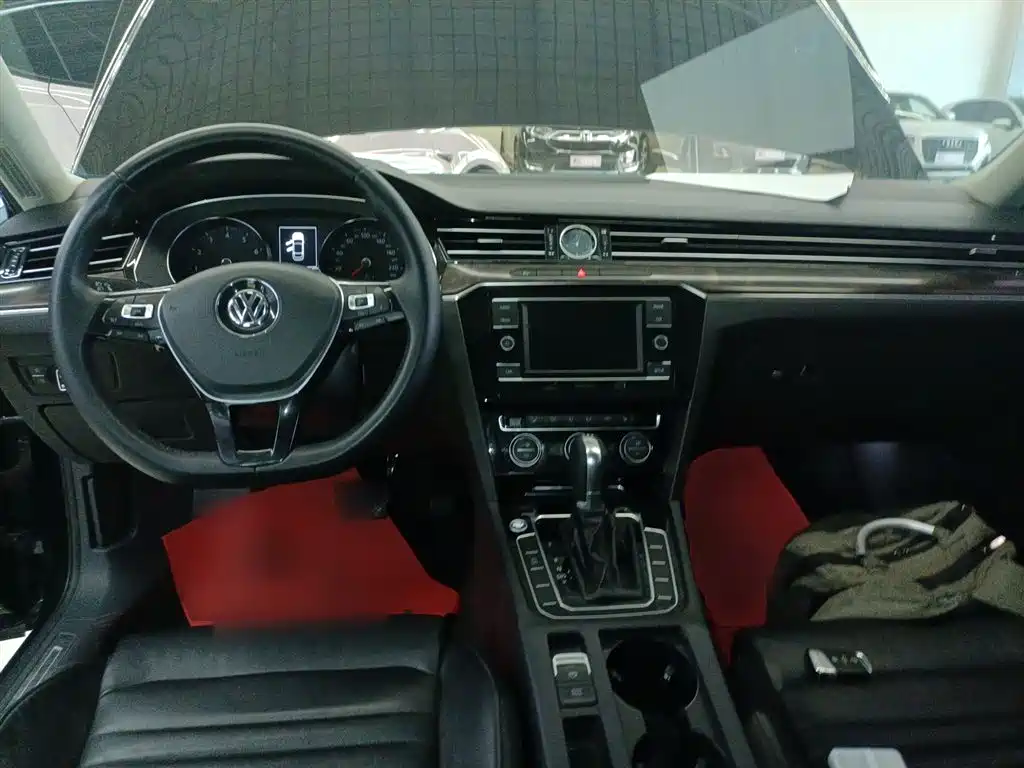 Volkswagen Magotan 2018 Facelift 330TSI DSG Luxury фото 10