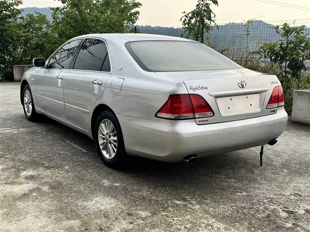 Toyota Crown 2007 3.0L Royal Saloon Fashion Navigation фото 6