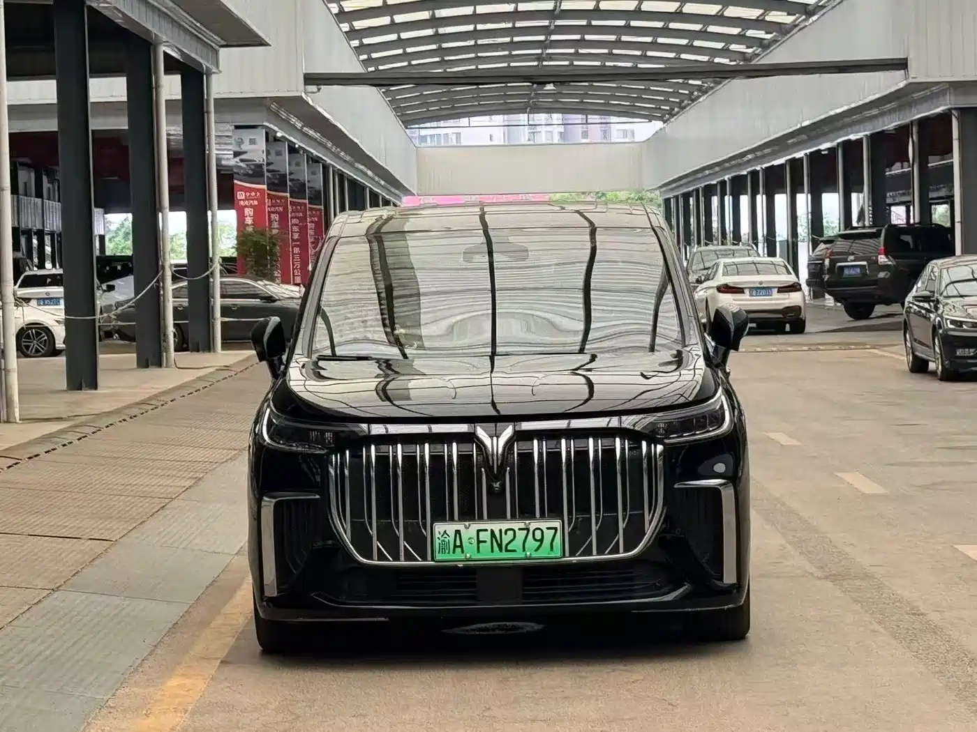 Voyah Auto Voyah Dreamer 2022 Low-carbon Dream+Smart Package фото 2