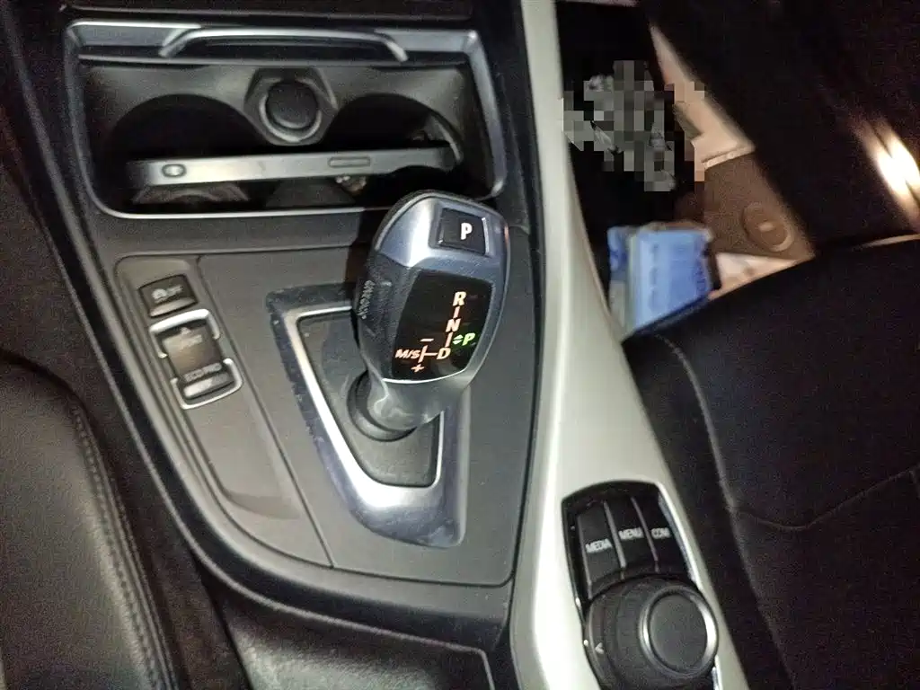 BMW 1 Series (Import) 2018 118i Leading фото 10