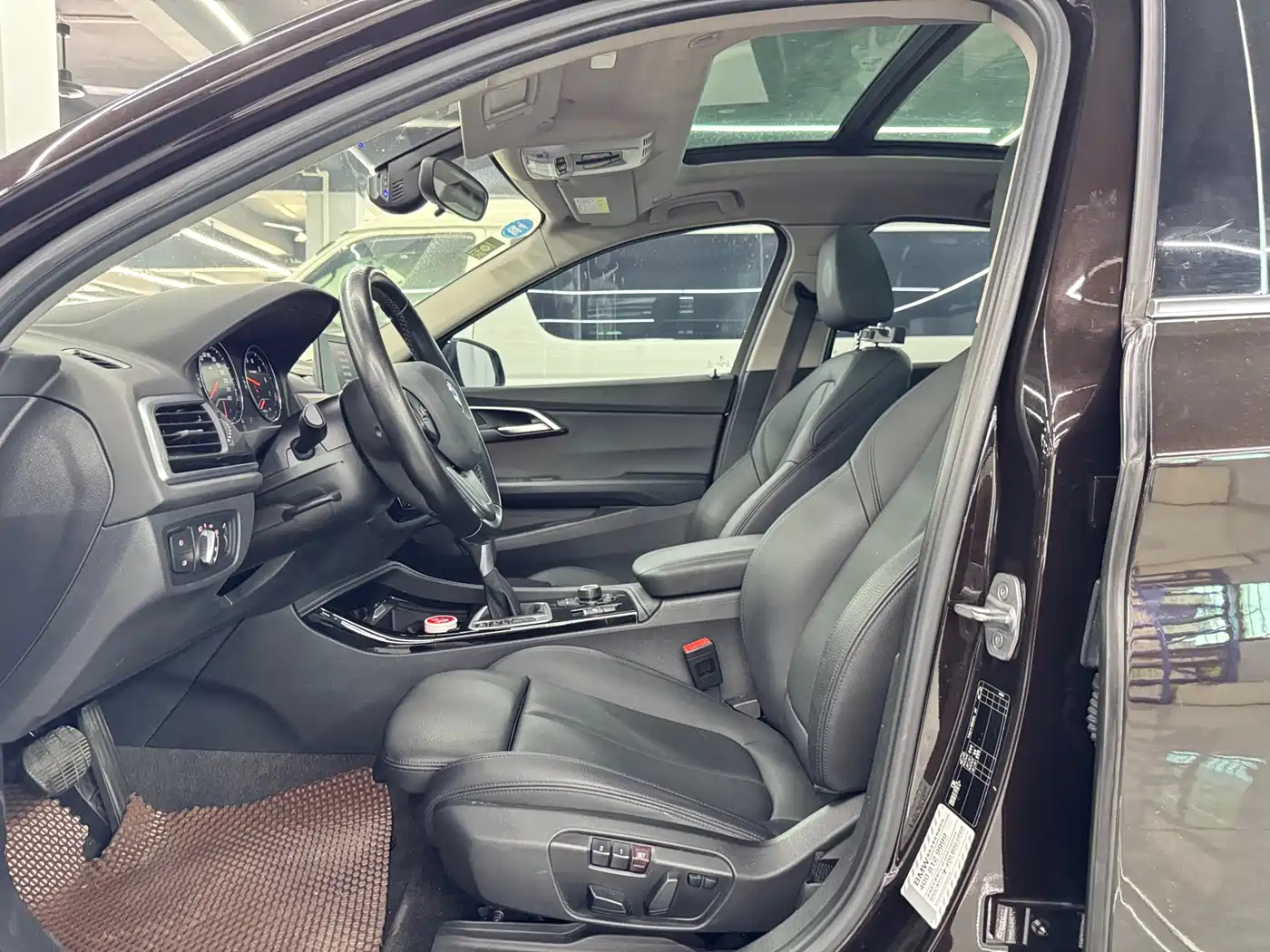 BMW 1 Series 2018 Facelift 118i Sport фото 8