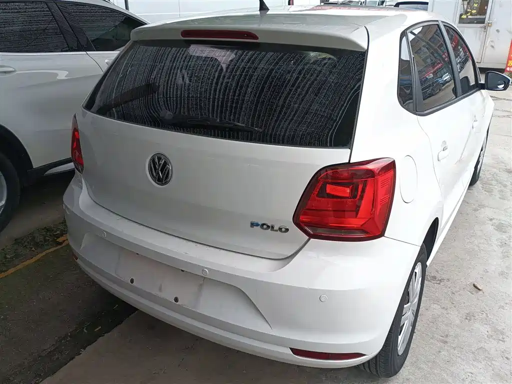 Volkswagen Polo 2018 1.5L Auto Safe Drive фото 4
