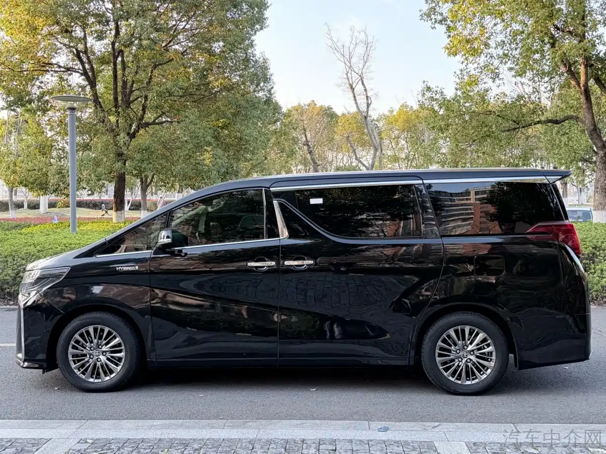 Toyota Vellfire 2019 Hybrid 2.5L HV Premium Edition фото 4