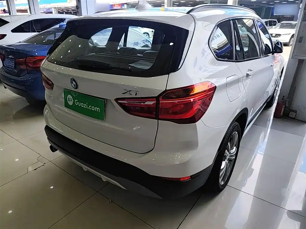 BMW X1 2018 sDrive18Li Premium Model фото 7