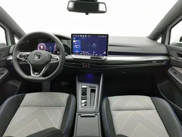 Volkswagen Golf 2025 Facelift 300TSI R-Line — фото 5