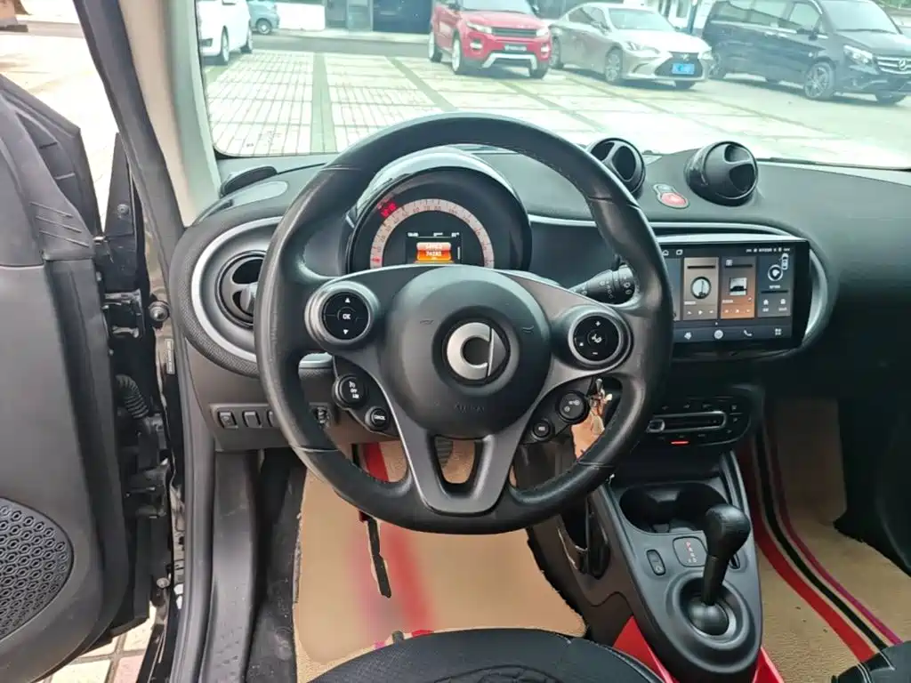 smart fortwo 2018 2018 1.0L 52kW Hardtop Passion Edition China V