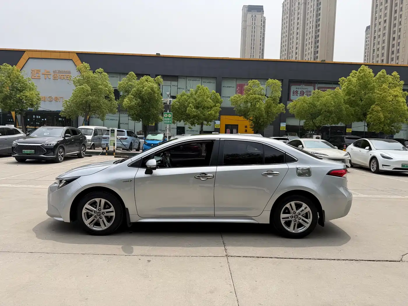 Toyota Levin 2021 Dual Engine 1.8H E-CVT Luxury Edition фото 10