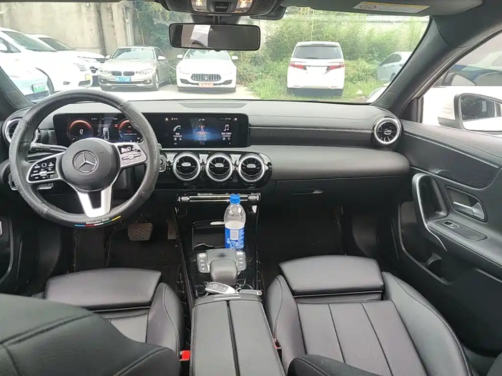 Mercedes-Benz A-Class 2020 Facelift A 200 L Sport Sedan Dynamic фото 10