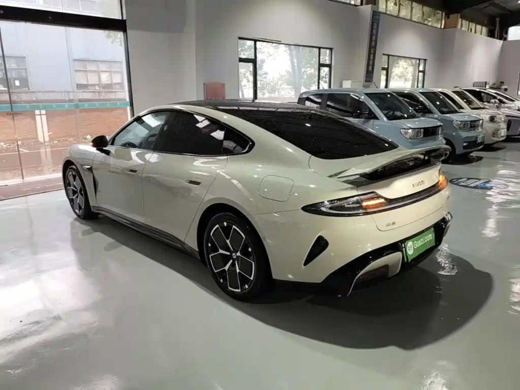 Фото 5 - Xiaomi SU7
