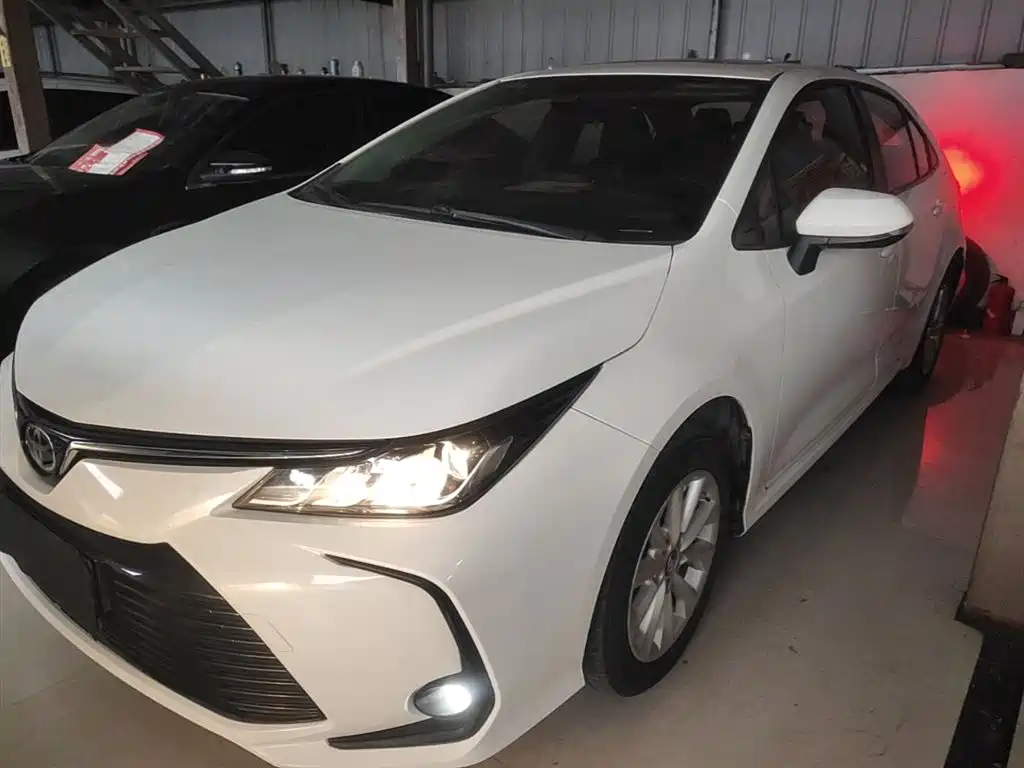 Toyota Corolla 2021 1.2T S-CVT Elite PLUS Edition фото 2