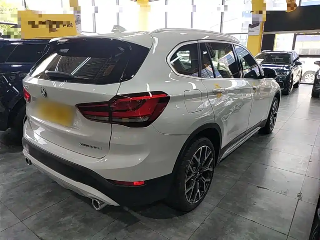 BMW X1 2022 xDrive25Li Premium фото 7